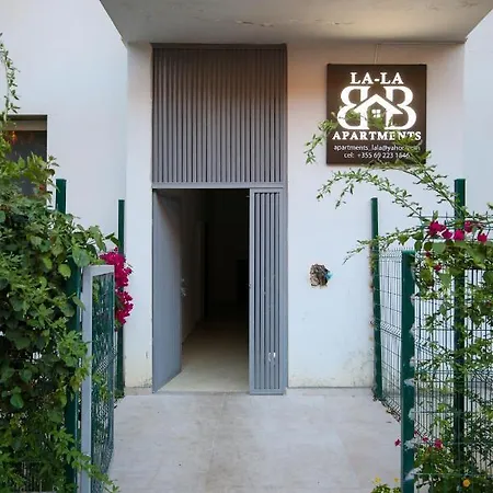 La La Marina Wave Suites *