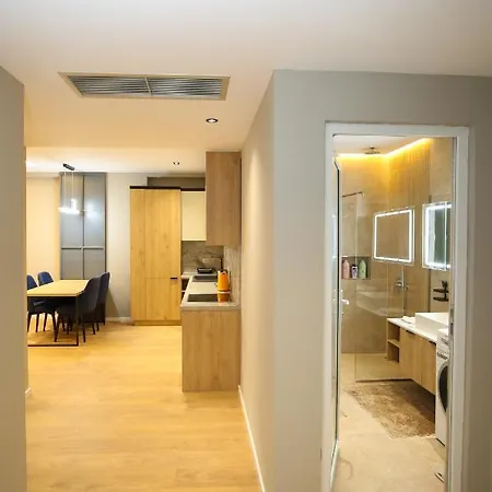 La La Marina Wave Suites Apartment *