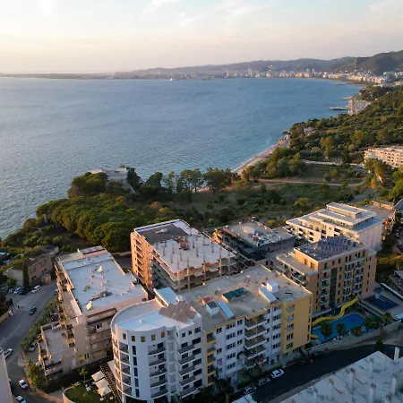 Apartment La La Marina Wave Suites