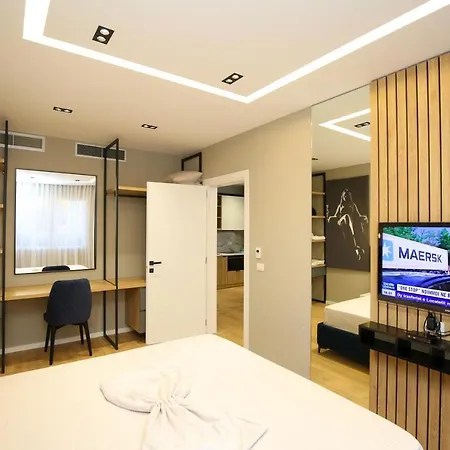 Apartment La La Marina Wave Suites