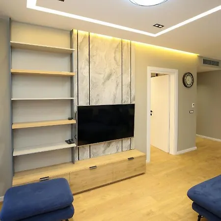 La La Marina Wave Suites